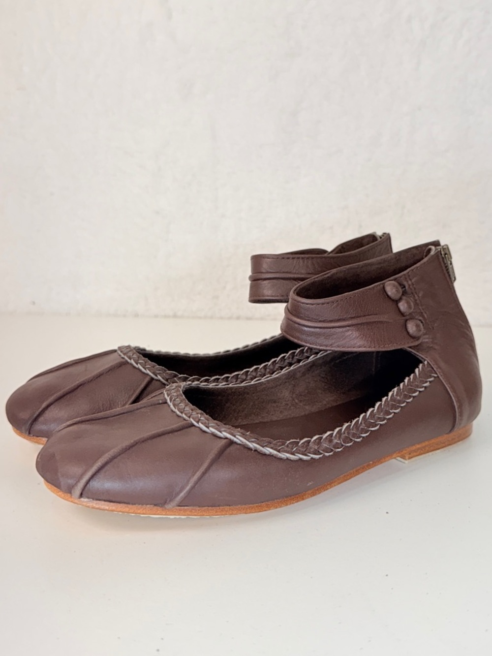 Women's Brown Ankle-Strap Leather Ballet Flats
